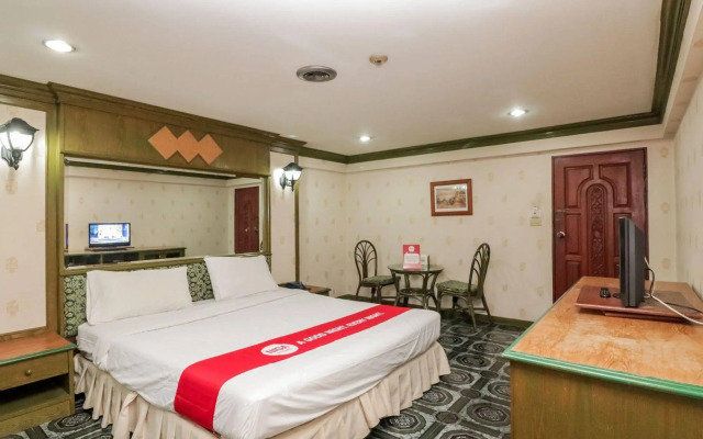 NIDA Rooms Ratchadaphisek Golden Dome Walk