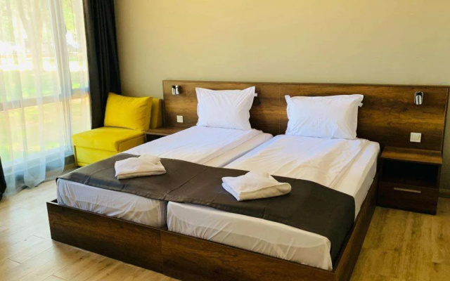 Hotel Queen Nelly Park