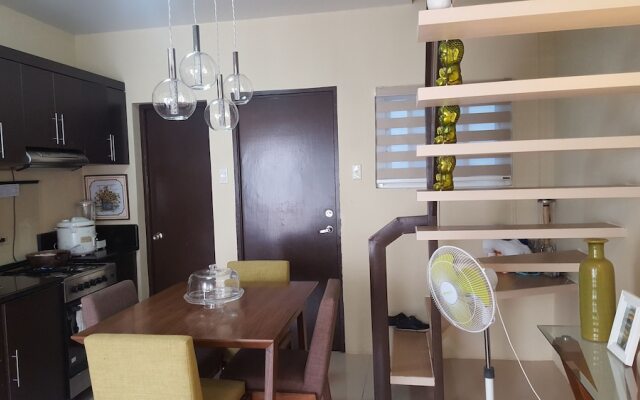 2 Bedroom Villa by AP at Tagaytay Hampton Villa