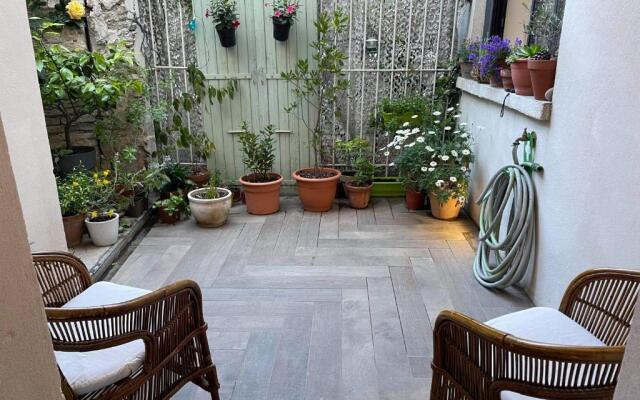 Appartement au centre de la Venise provençale