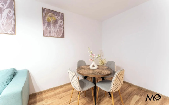 MoHost Sabina - Luxury with Balcony