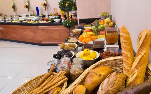 Tugcu Hotel Select