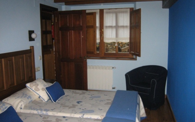 Apartamentos Rurales La Portiella