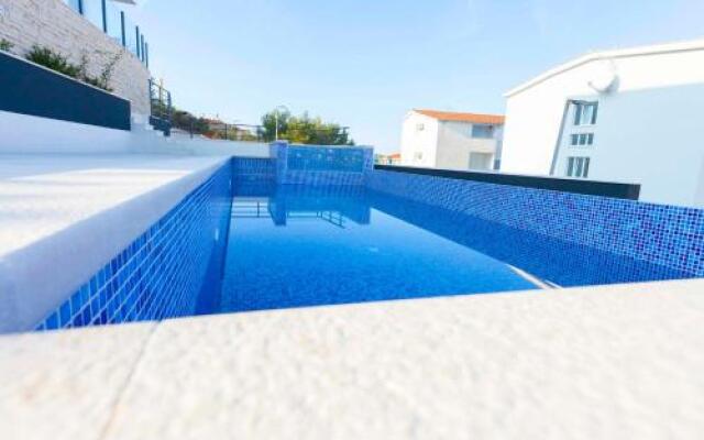 Apartment Solis Okrug Gornji