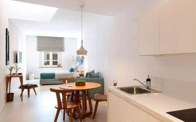 Avra Apartments Venetian Harbour
