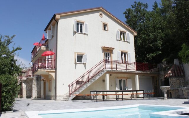 Apartments Neven