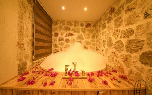 Villa Jet by Akdenizvillam