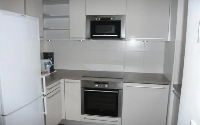 Bridgestreet Champs Elysees