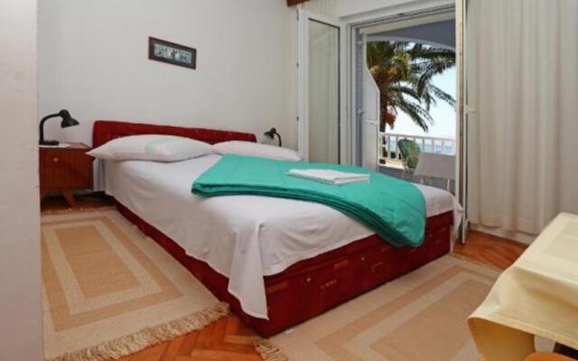 Dalsi - 10 m from beach - A4(2+2)