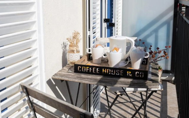 Torrontero con vistas al mar