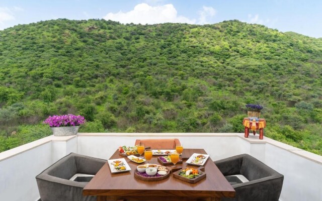 Traavista Aravali Mahal