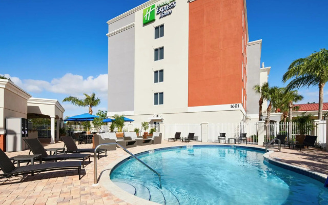 Holiday Inn Express & Suites Port St. Lucie West by IHG