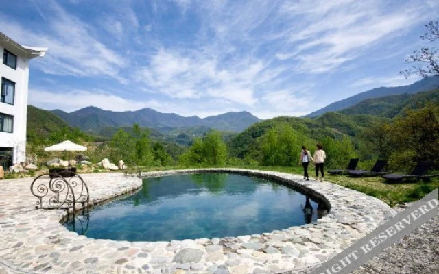 Shennongjia Xiangxiyuan Hotel
