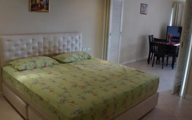Pratumnak Executive Apartment