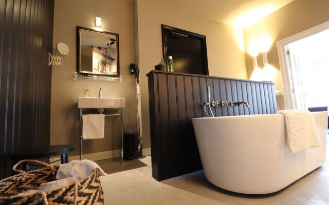 Van der Gang Suites
