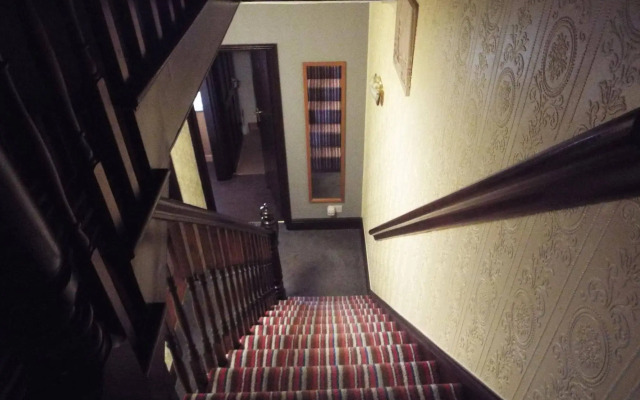 Maluth Lodge