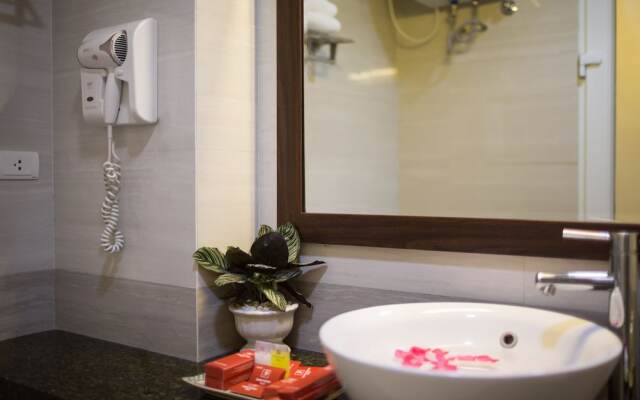 Silk Flower Hotel & Spa