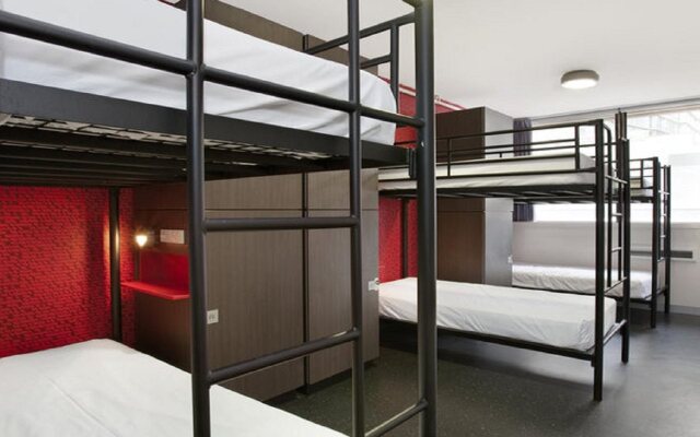 Space Hotel - Hostel