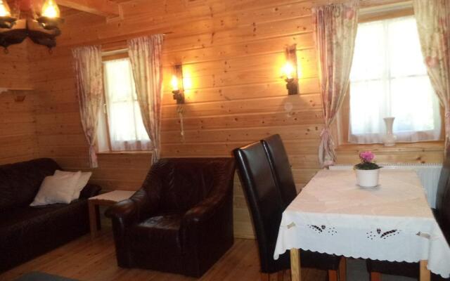 Kinga House