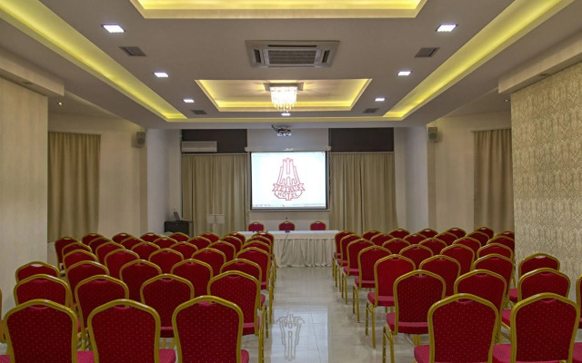 Petrus Hotel