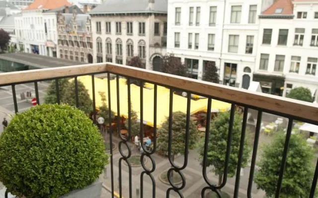 Rafael Residence Apartment
