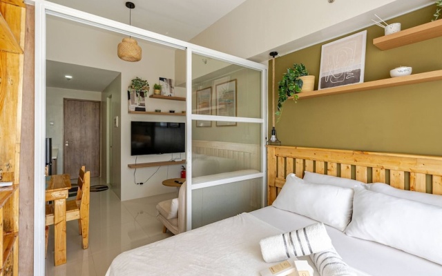 Cozy and Nature-inspired Studio Unit