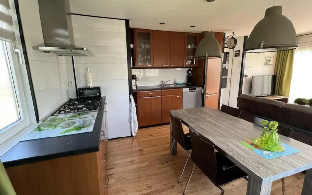 Comfortable Bungalow for 4 People