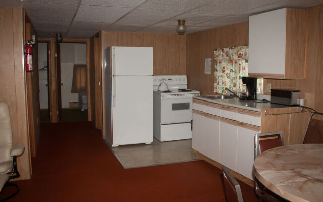 Lake Dalrymple Resort