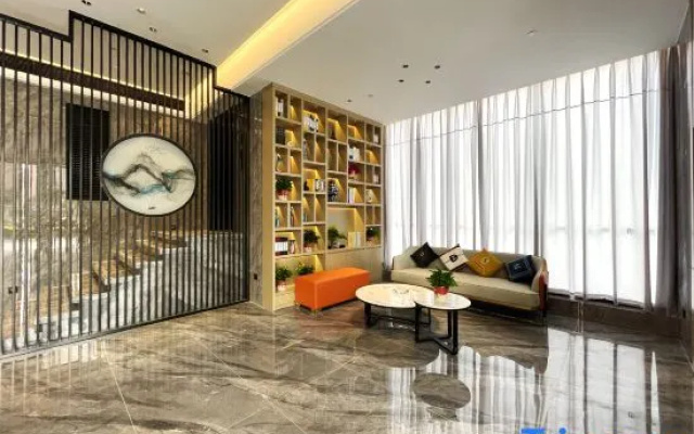 Unitour Hotel (Guangxi Jingcha Xueyuan Xianhu Xiaoqu)