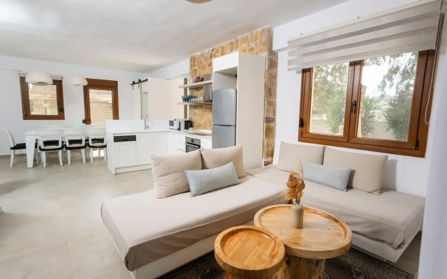 Nusa Suites & Villas