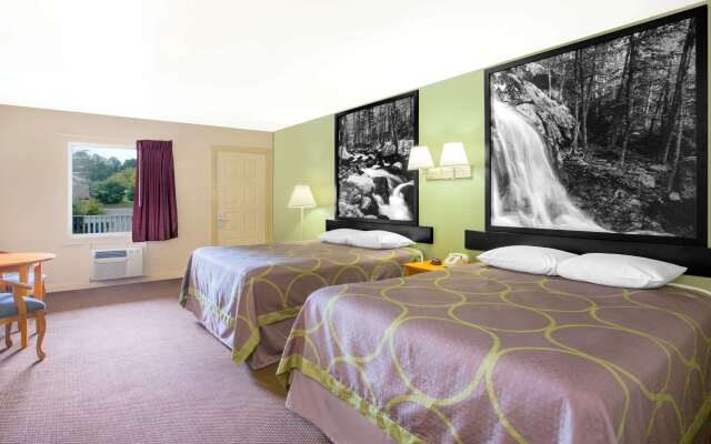 Super 8 by Wyndham Christiansburg