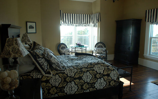 Churchill Mansion Inn