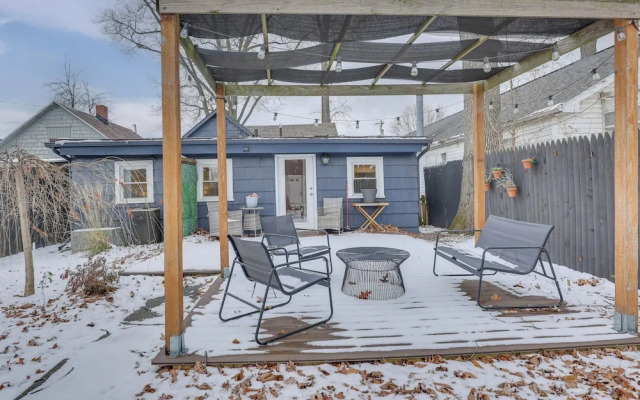 Patio & Lake Views: Family-friendly Canton Retreat