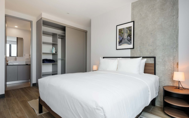 w Charming 2BR in the Heart of Interlomas