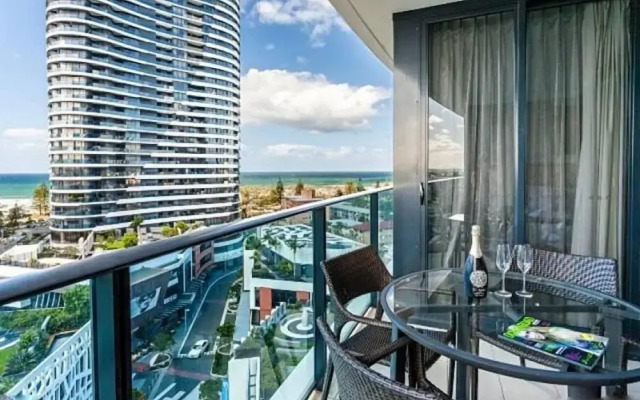 The Oracle Broadbeach 906