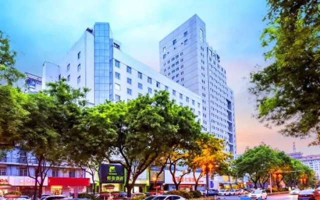 Heye Youth Travel Hotel (Xi'an Bell Tower Metro Station)