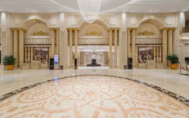 Oriental International Hotel