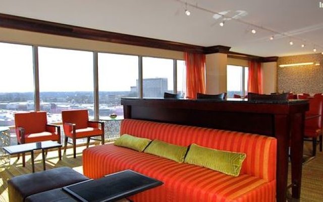 Holiday Inn Select Memphis East