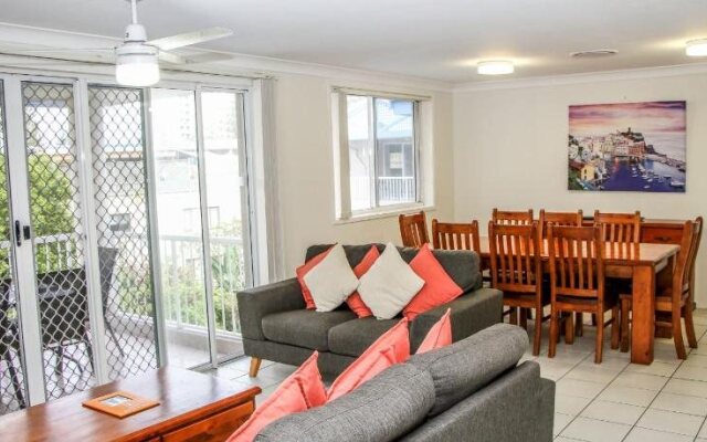 Surfers Beach Holiday Apartments