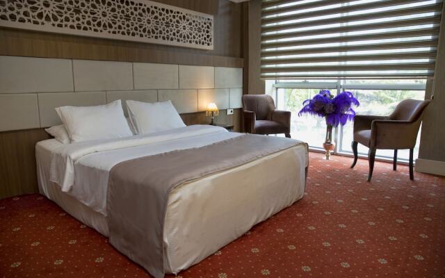 Saren Otel