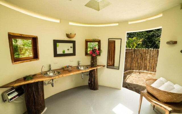 One Santuario Natural