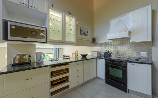 San Lameer Villa Rentals  3104