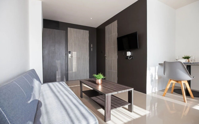 Central Hill View B901A Shopping & Relax