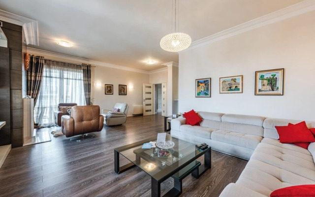 The Grand Luxurious Duplex
