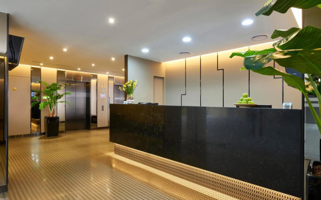 Hotel 81 Gold