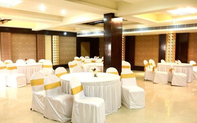 OYO 14422 Hotel Cosmos