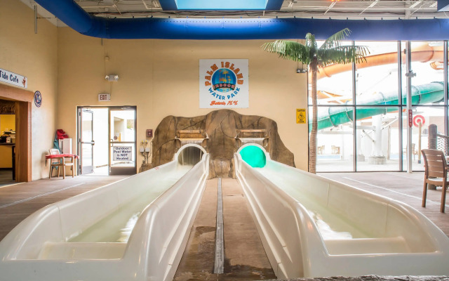 Quality Inn & Suites Palm Island Indoor Waterpark