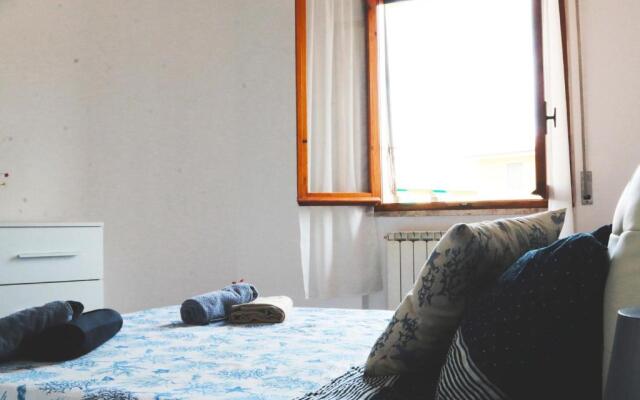 Sail into Portovenere Apartment w Parking & Balcony