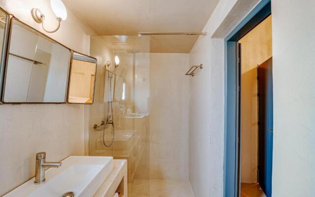 Present Perfect Villa