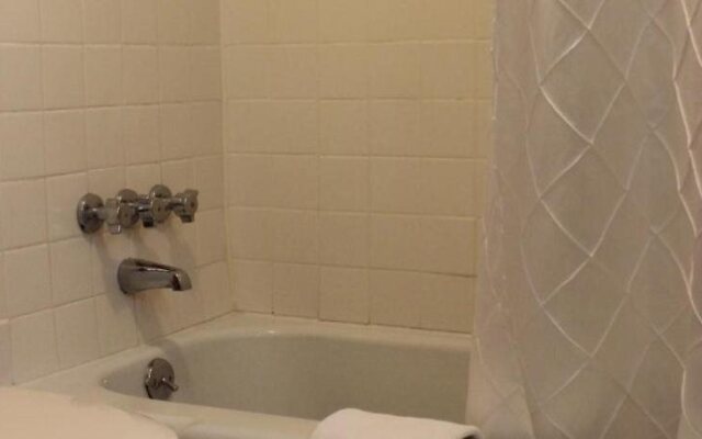 Deerfield Inn & Suites